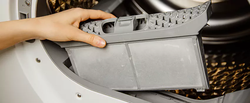 Signs Of A Clogged Dryer Lint Trap in Terre Haute, Indiana